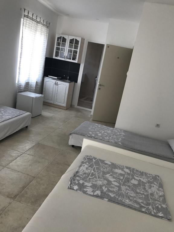 In Villa Guesthouse Sutomore Dış mekan fotoğraf