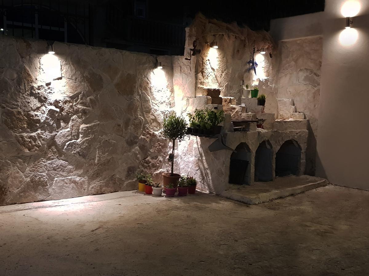 In Villa Guesthouse Sutomore Dış mekan fotoğraf